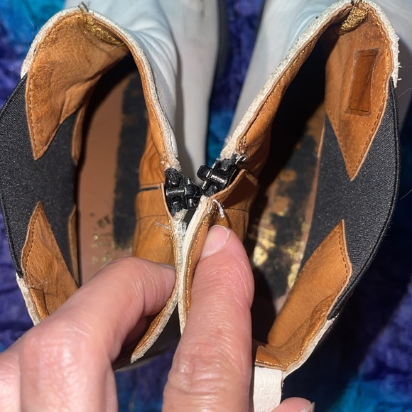 DNA Footwear White Star Boots - Picture 6 of 9